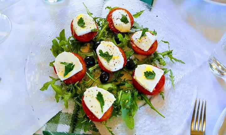 Bistro La Piscina im Freizeitbad Neckarhausen